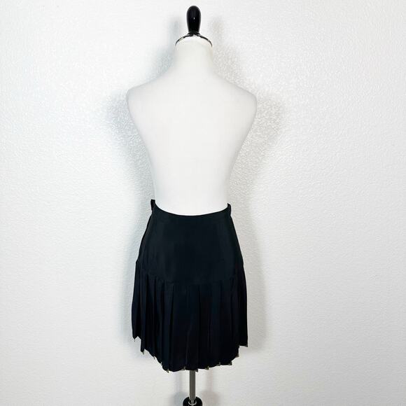 Versace X H&M NWT Women’s 100% Silk Studded Pleated Mini Skirt Black 4 - Picture 9 of 16